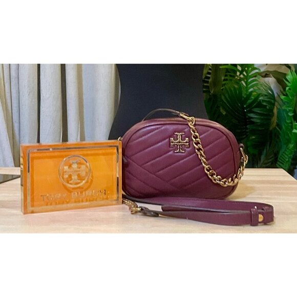 AUTHENTIC TORY BURCH MAROON KIRA QUILTED CAMERA BAG - Picture 2 of 9